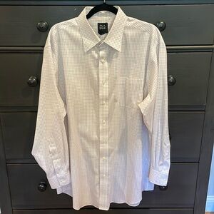 Men’s Jos A Bank Travelers Collection button up dress shirt